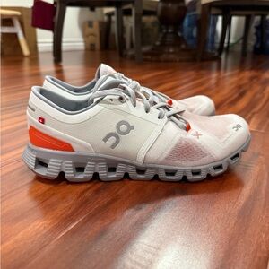 On Running Cloud X women 8.5 Ivory/Alloy
